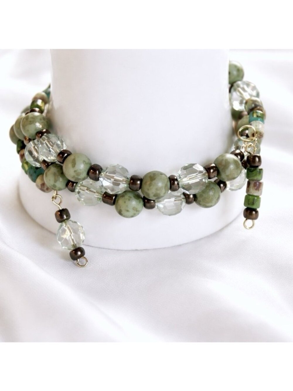 REIMAGINED Memory Wrap Bracelet Green Stone Glass Beads Adjustable Boho Nature - Picture 4 of 8